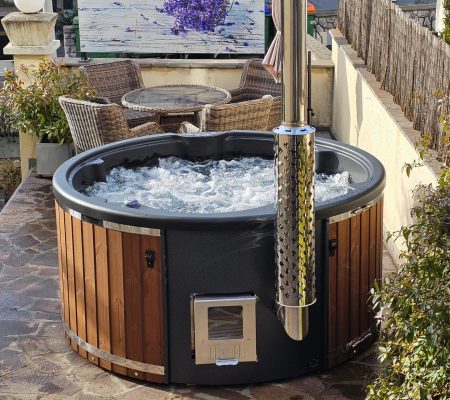 Badestamper i akryl med vedovn og elektrisk oppvarming